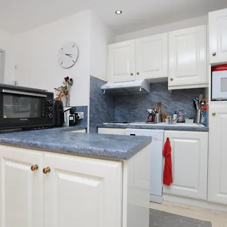 Amazing In Apartment *